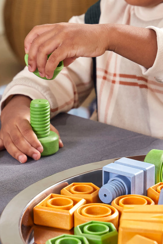 Twisty Tools - Nuts and Bolts Set - 84 pieces