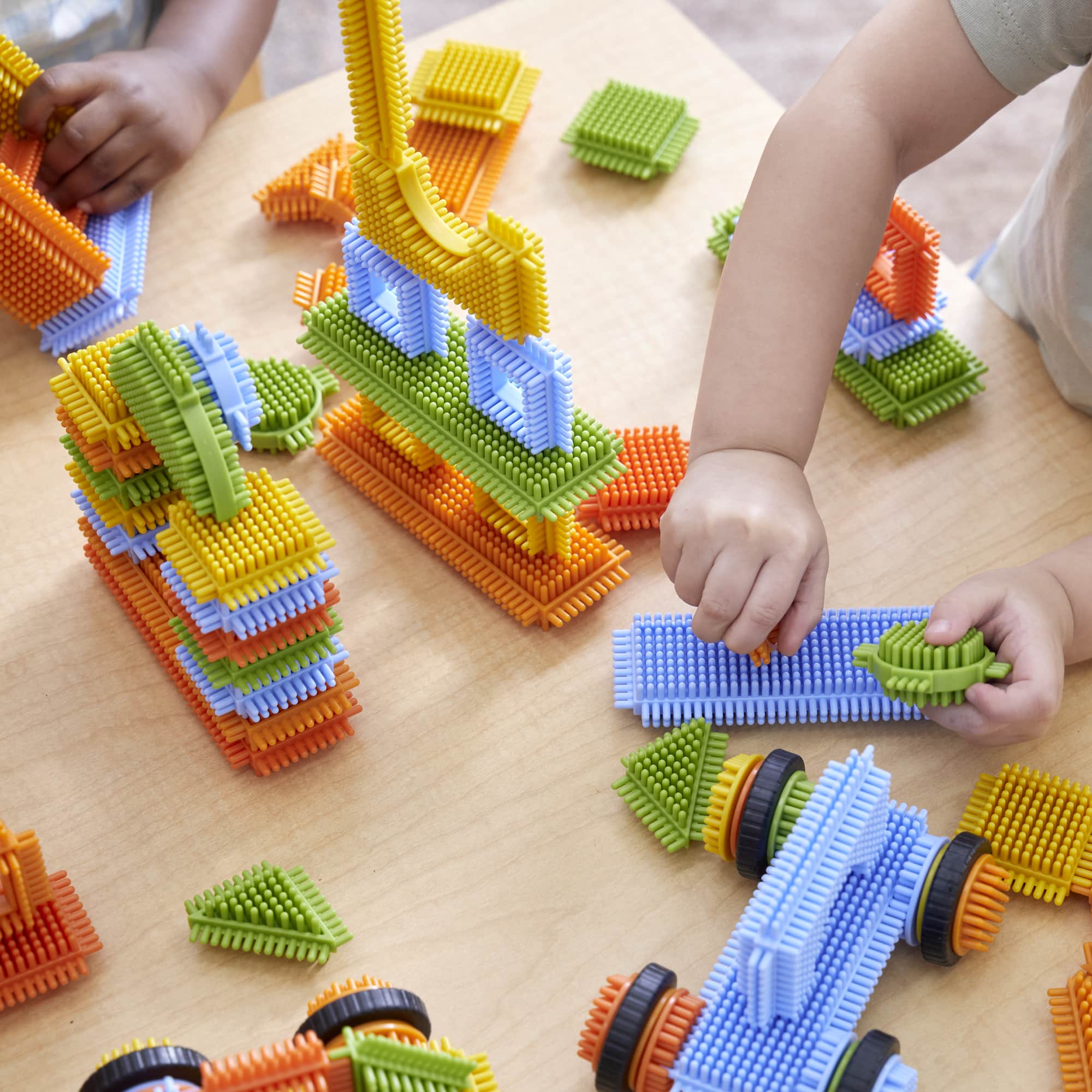 Snap and Stack Thistle Blocks Set - 220 pieces