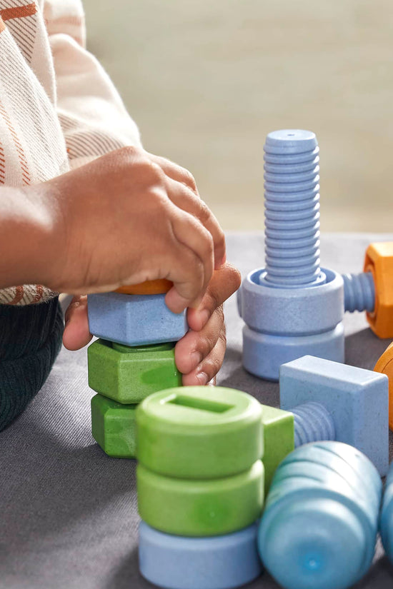 Twisty Tools - Nuts and Bolts Set - 84 pieces